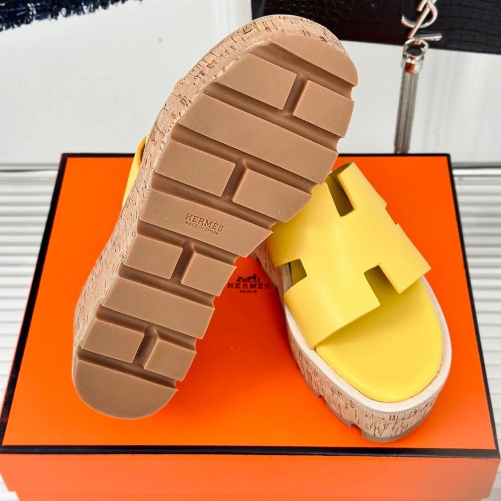 Hermes Yellow Platform Slides - Picture 7 of 9